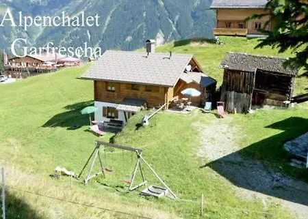 Alpenchalet Garfrescha Ferienhaus *